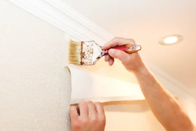 Pose de papier peint à Lombers — revêtements muraux et toiles de verre